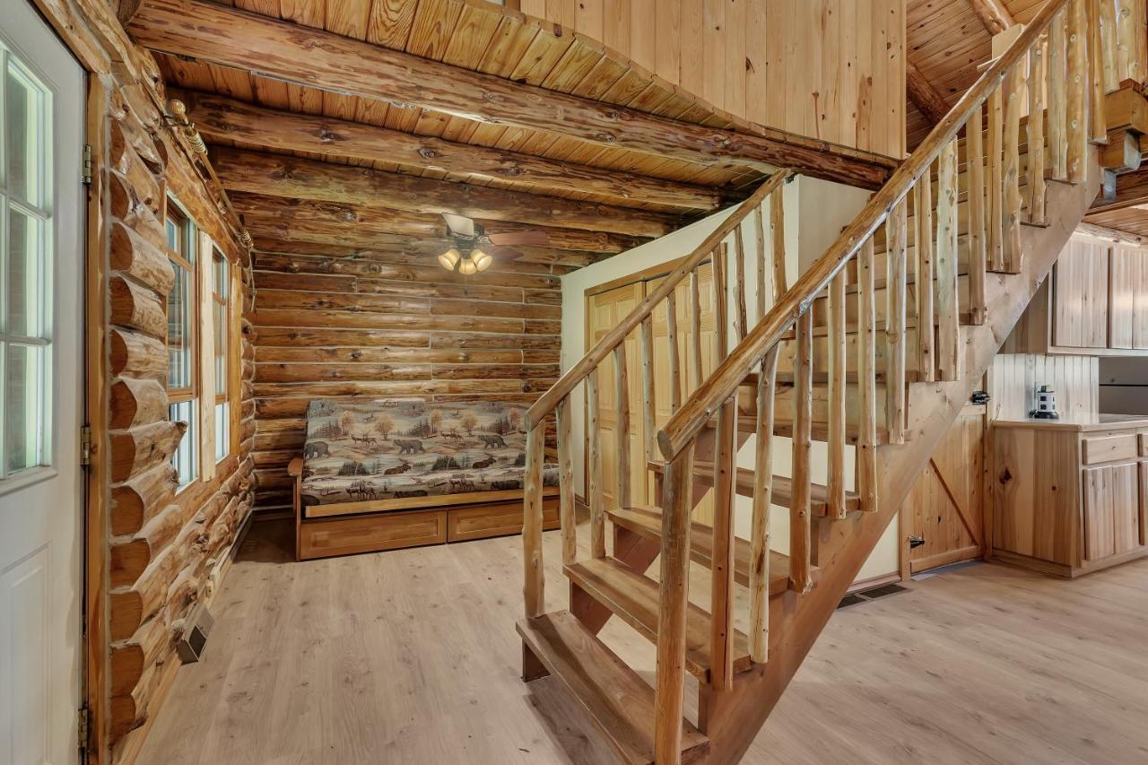 Blue Moon Resort & Motel Hill City Экстерьер фото