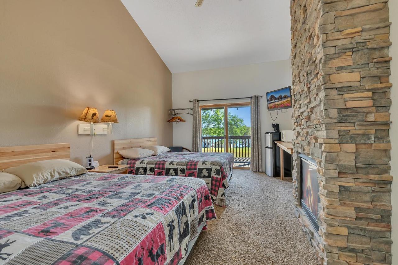 Blue Moon Resort & Motel Hill City Экстерьер фото